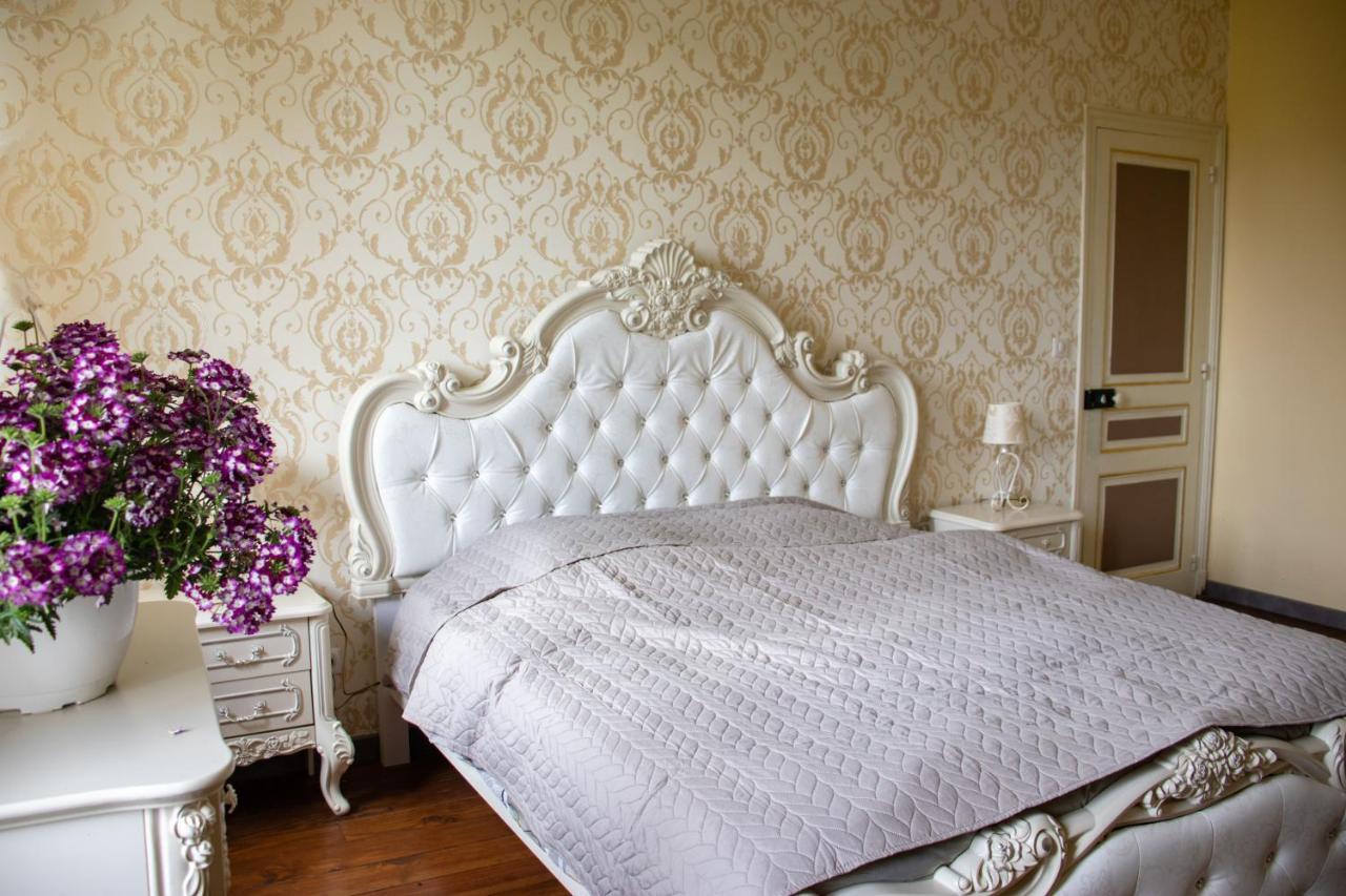 Le Pavillon De St Agnan Hotel Hautefort Kültér fotó