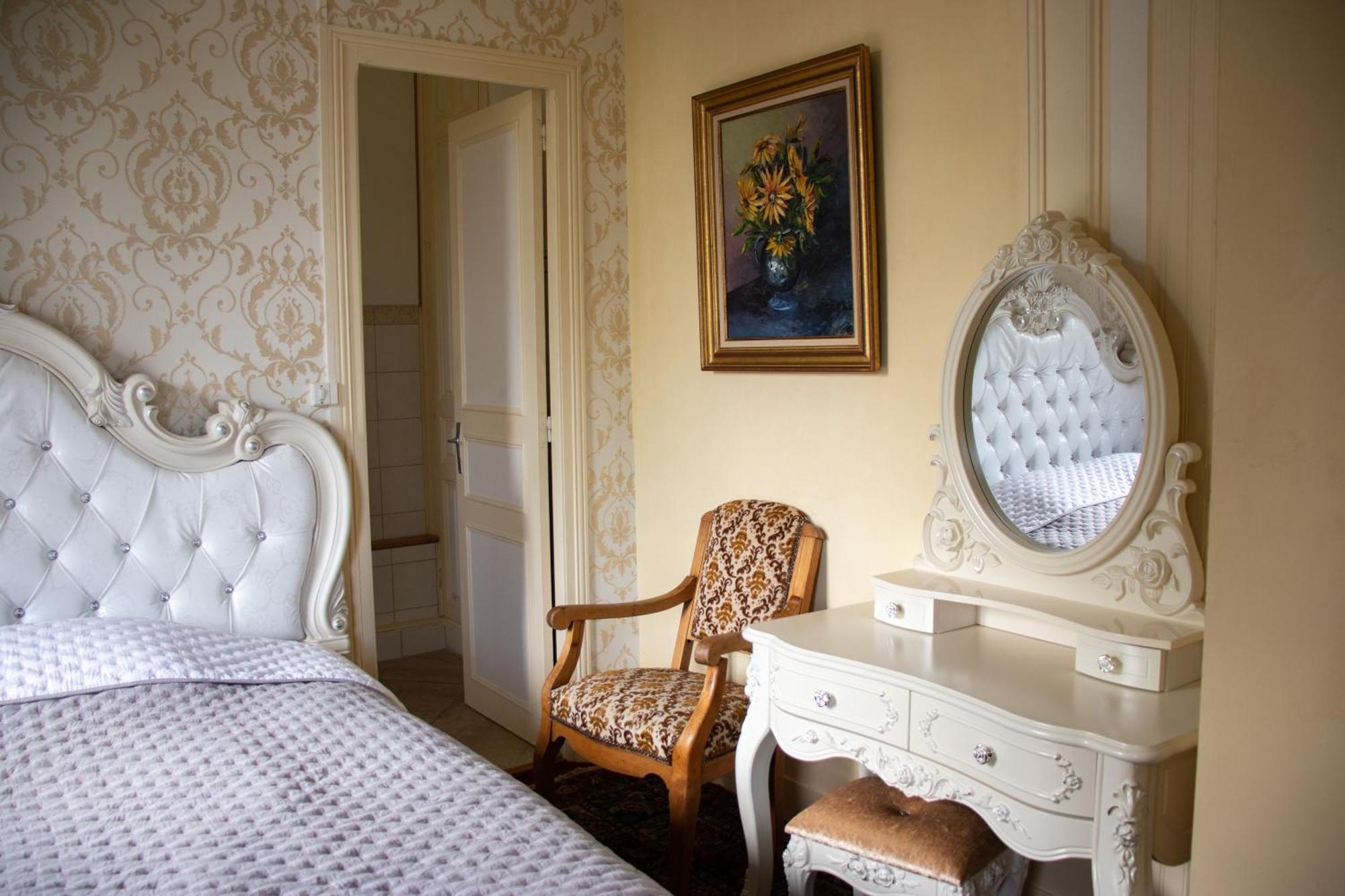 Le Pavillon De St Agnan Hotel Hautefort Kültér fotó