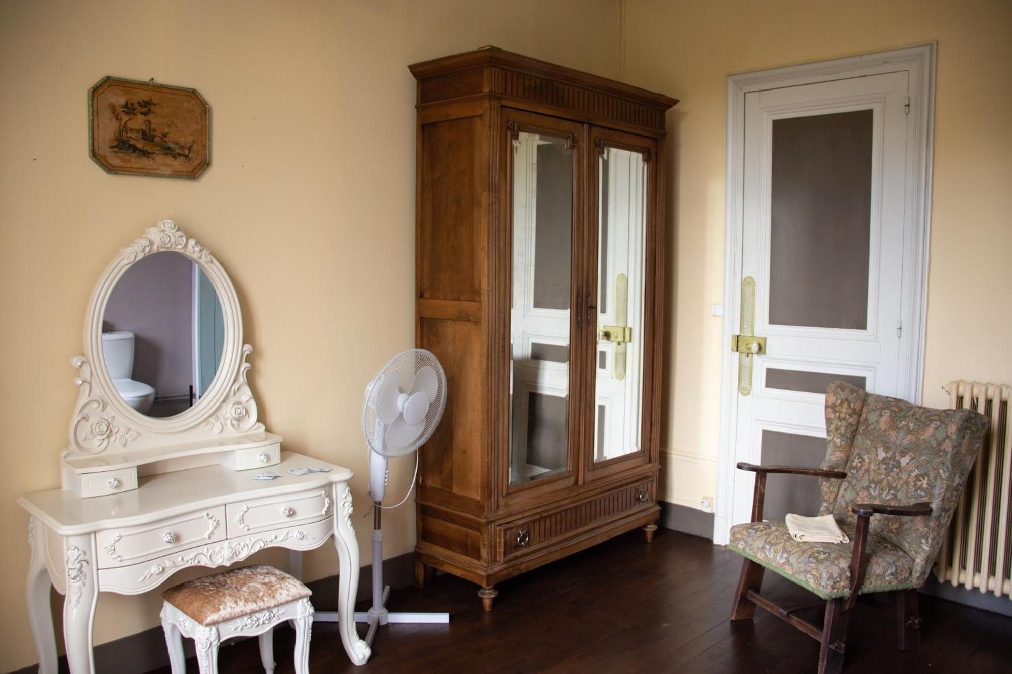 Le Pavillon De St Agnan Hotel Hautefort Kültér fotó