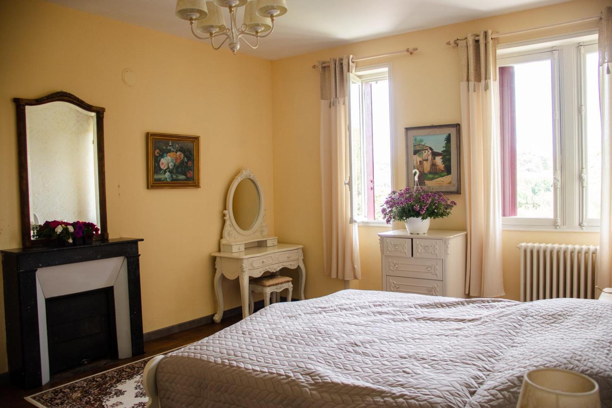 Le Pavillon De St Agnan Hotel Hautefort Kültér fotó