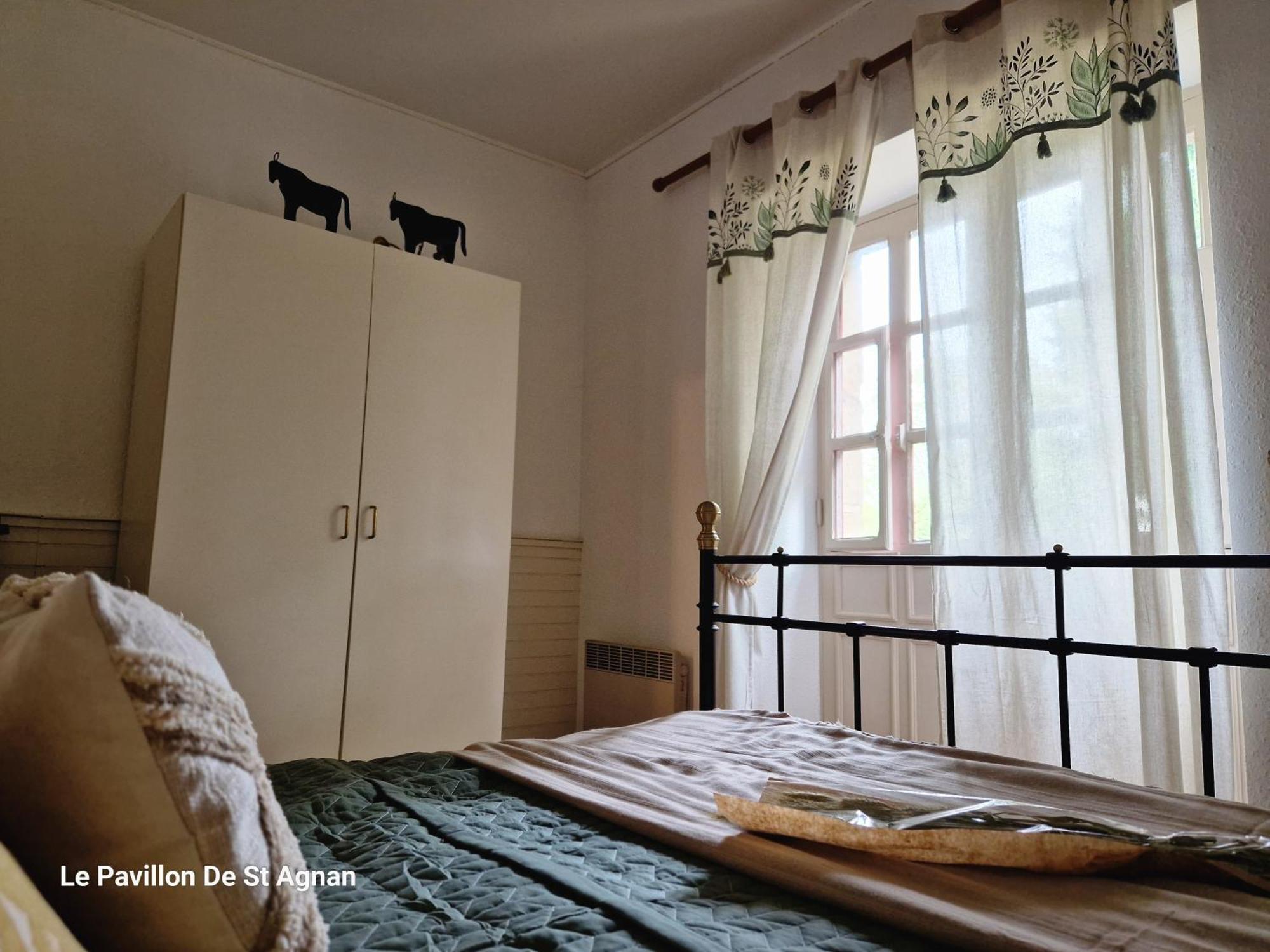 Le Pavillon De St Agnan Hotel Hautefort Kültér fotó